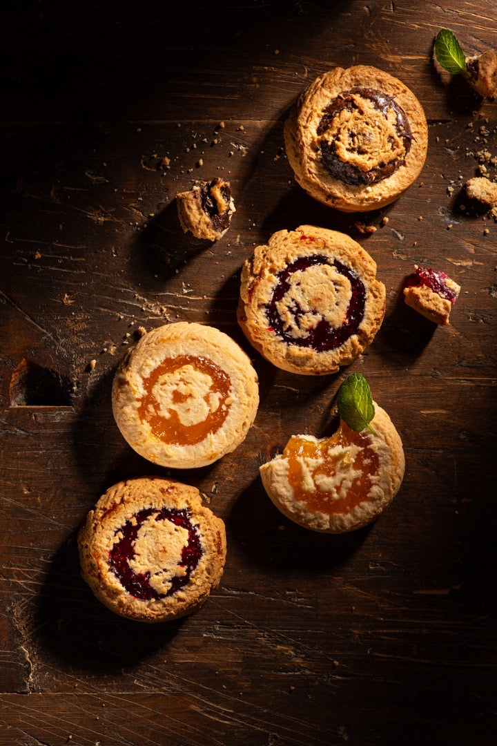 Biscuiți cu umplutură de vișine